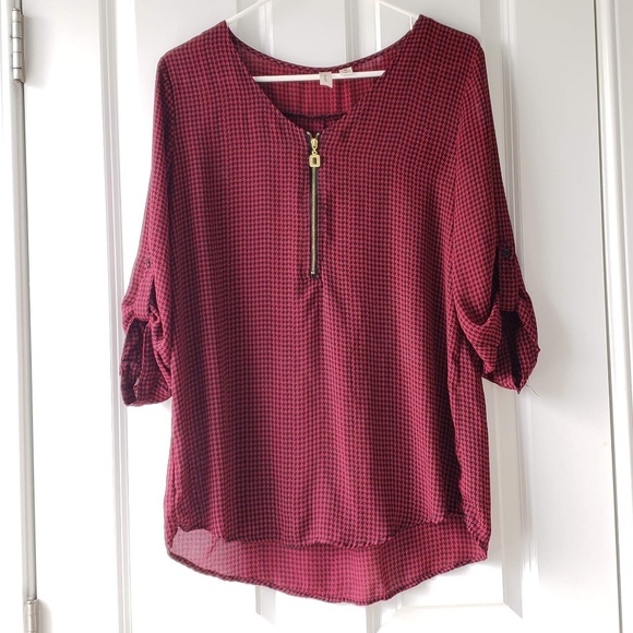 Tacera Tops - EUC silky high low top Size M